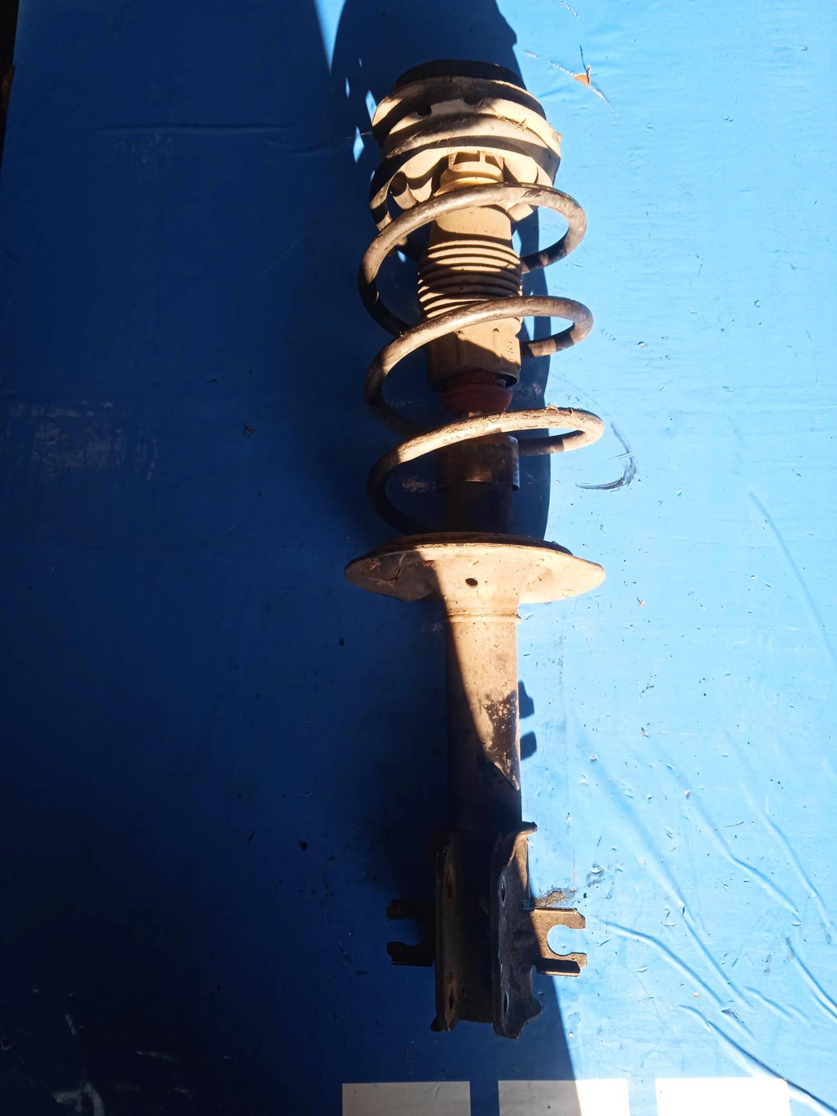 Ammortizzatore ant. dx.